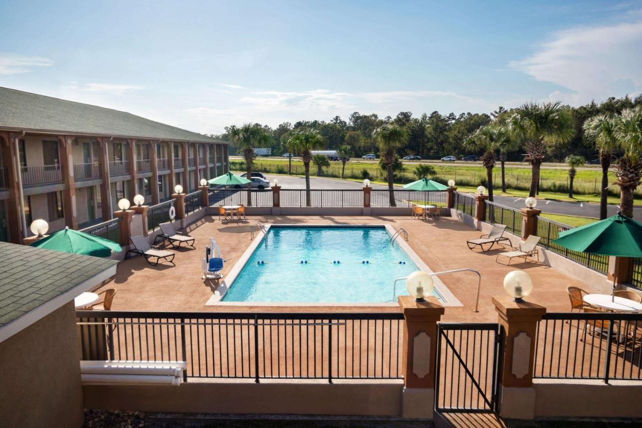 Days Inn By Wyndham Hardeeville/ I-95 State Line Exterior foto
