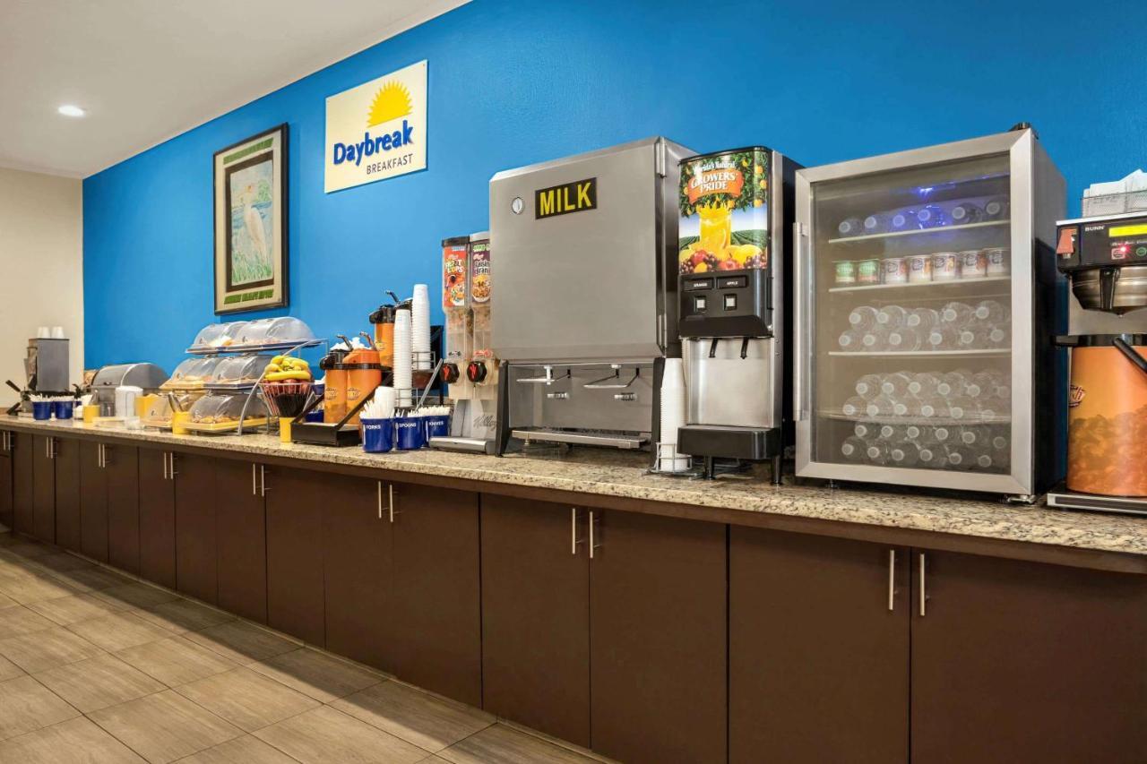 Days Inn By Wyndham Hardeeville/ I-95 State Line Exterior foto